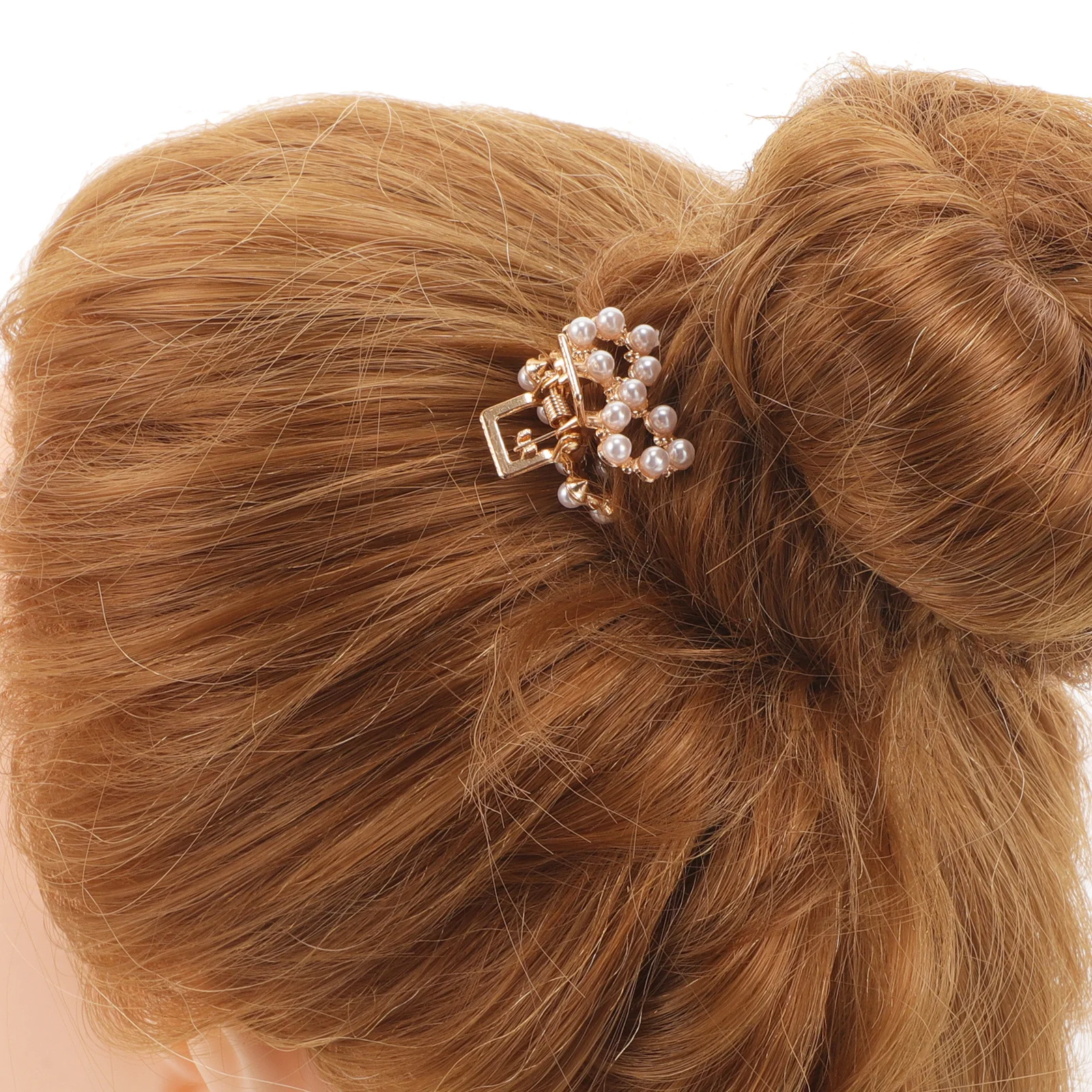 

6Pcs Small Pearl Hair Clips Mini Claw Clips with Strong Teeth Hold Firmly No Damage to Hair Ideal for Evening Party Daily Wear