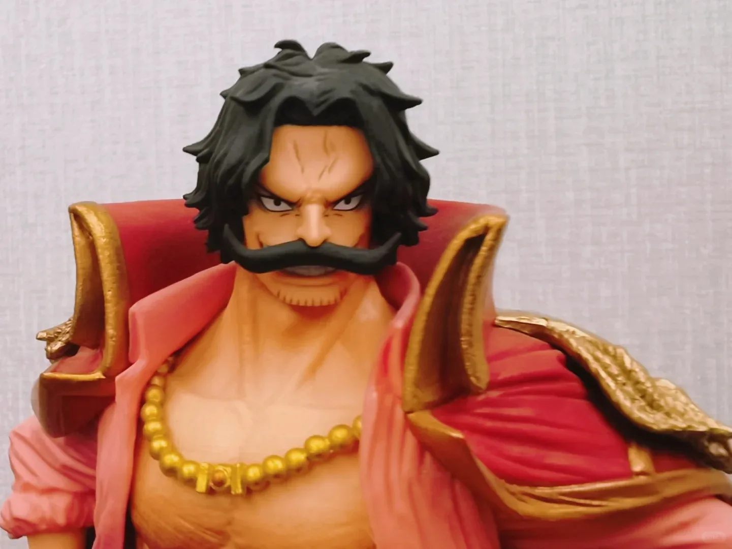 

A Figurine Model of The Anime Character Goll.D. Roger KOA, The Artistic King of Roger, with His Regal Demeanor