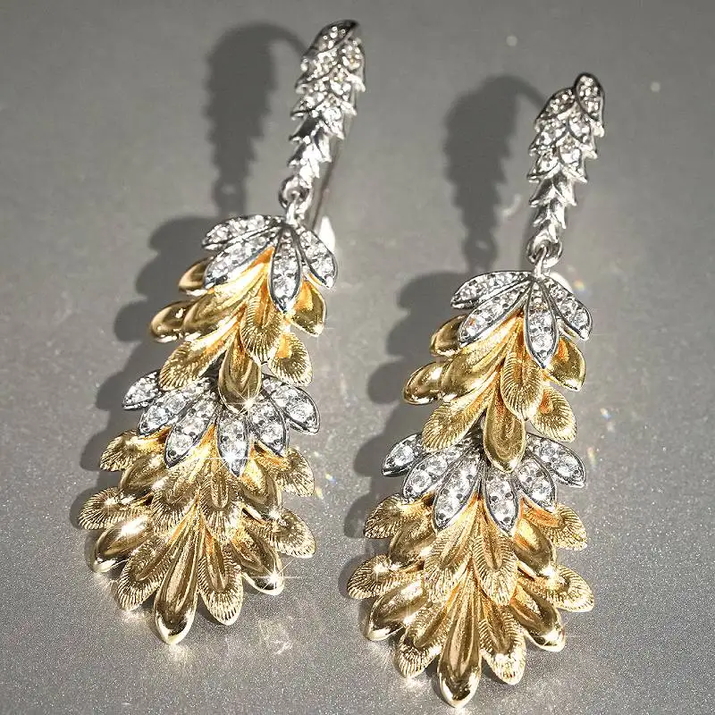 Huitan Zarte Damen-Tropfenohrringe, ästhetisches Blatt-Design, Party, Hochzeit, sanfte Accessoires, zweifarbig, trendiger Schmuck mit glänzendem CZ