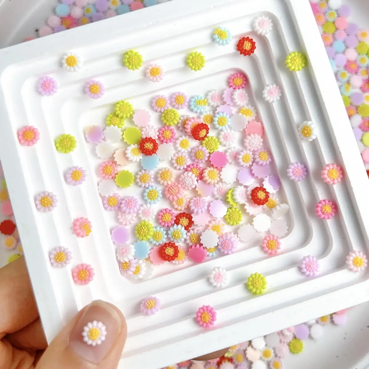 Mixed 3D Resin Kawaii Sunflower Nail Art Charm Night Light Mini Multi-Color Flower Nail Art Decoration Supplies For Manicure DIY