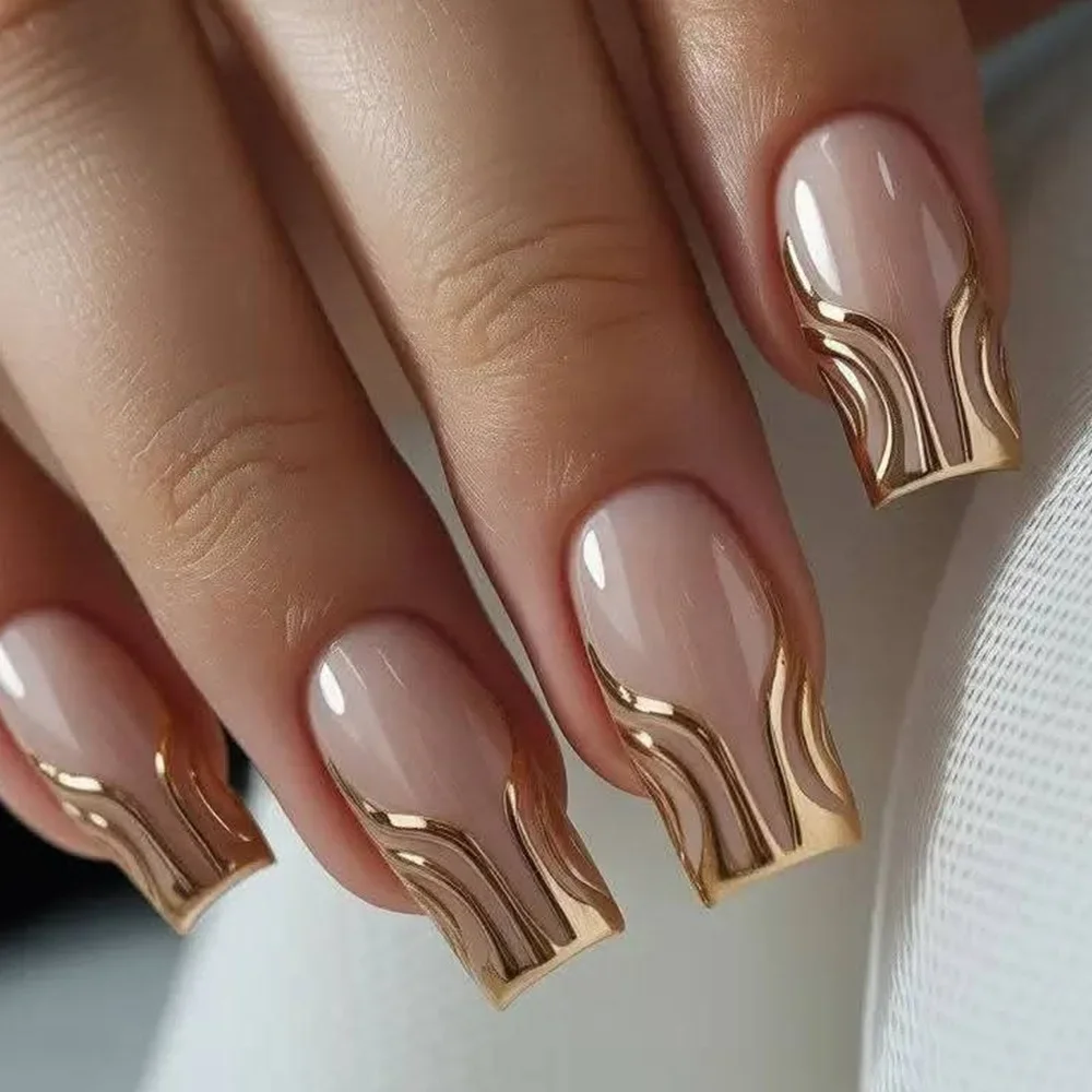 

24 pieces of nude pink pressed in nails, golden wave French pointed design, women's square fake nails, ideal choice for daily casual wear and elegant neutral wear