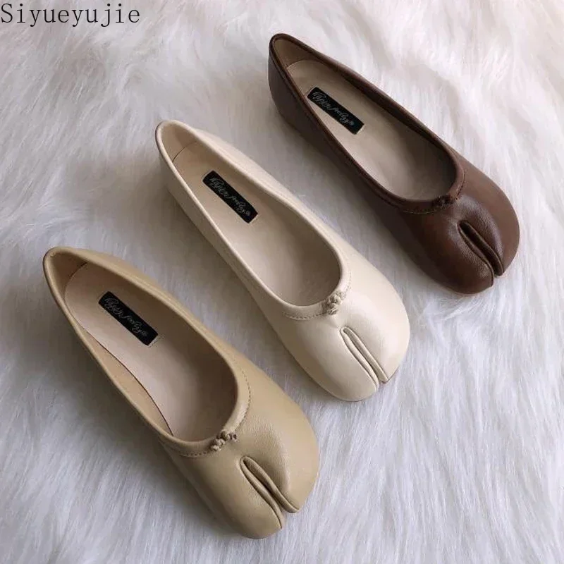 Japanese Style Tabi Ninja Shoes Women Cozy Leather Flats Split Hoof Toe Loafers Femme Mary Jeans Mocasines Ladies Ballerina Shoe