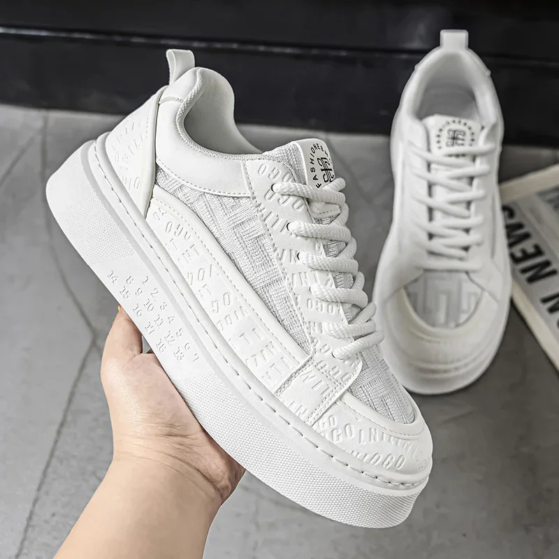 Mens Skateboarding Shoes Breathable Snug Fashion Outdoor Casual Thick Soled Flat Sneakers Street Comfortable Male Casual Shoes