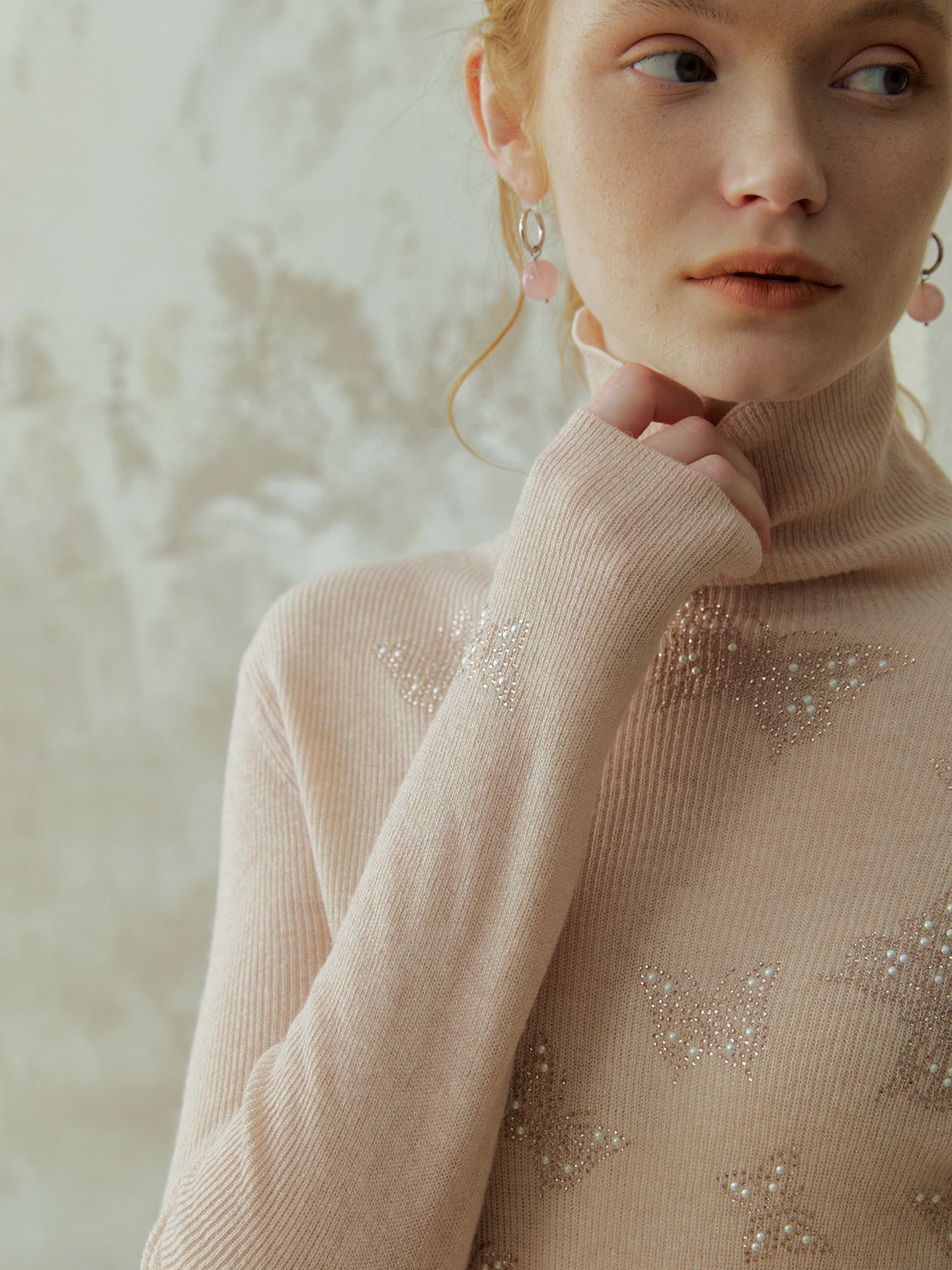 

Женская осенне-зимняя базовая кофта Oz Fly High Ne Slim Fit из трикотажной шерсти с блестящими стразами