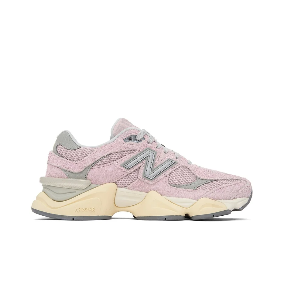 New Balance NB 9060 - حذاء كاجوال متعدد الاستخدامات ومتين وجيد التهوية ومنخفض القطع للرجال والنساء، باللون الوردي الفاتح والرمادي.
