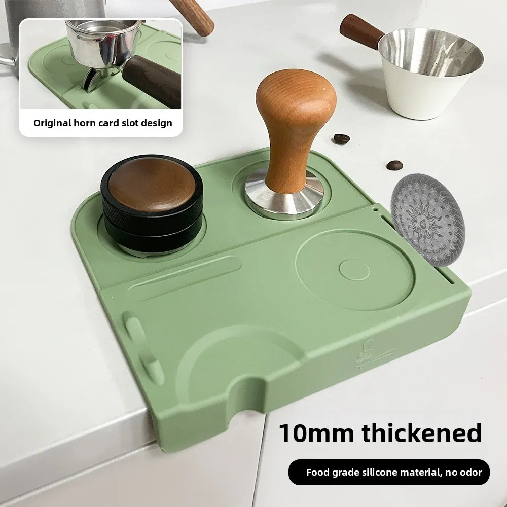 Silikon-Kaffeestampfer-Matte Rutschfeste Eckunterlage mit Griffhalter für Espressomaschinen-Zubehör Kaffeemühlen-Basis-Set