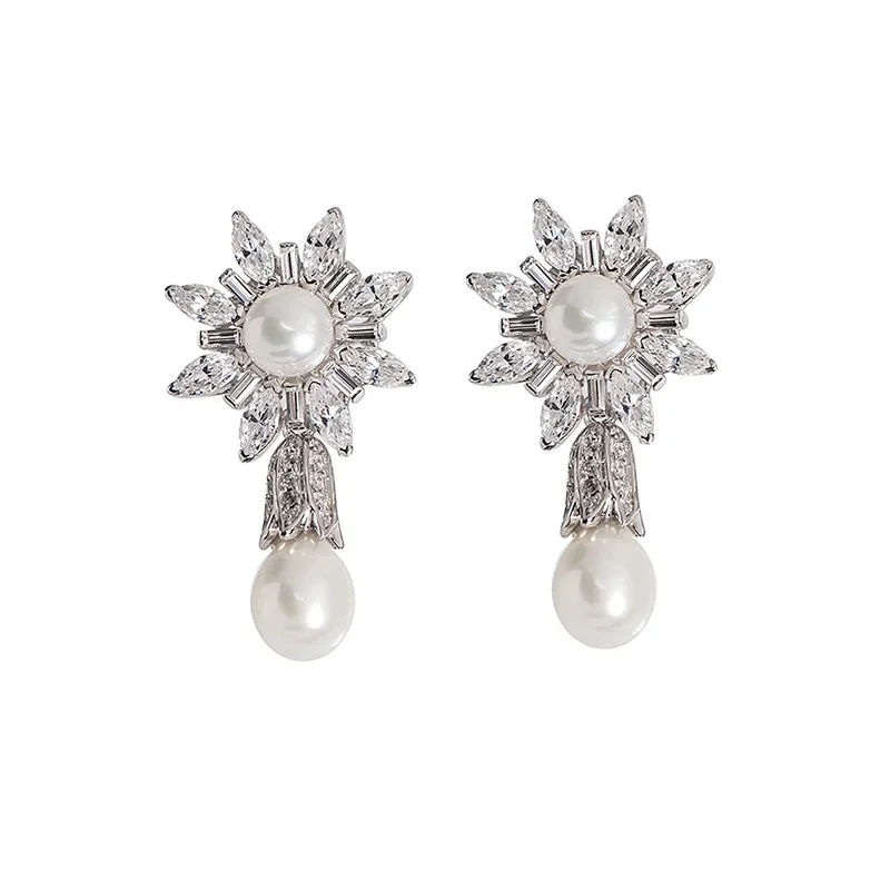 

Vintage Sunflower Pearl Stud Earrings Women's 925 Silver-plated Temperament Versatile Earrings