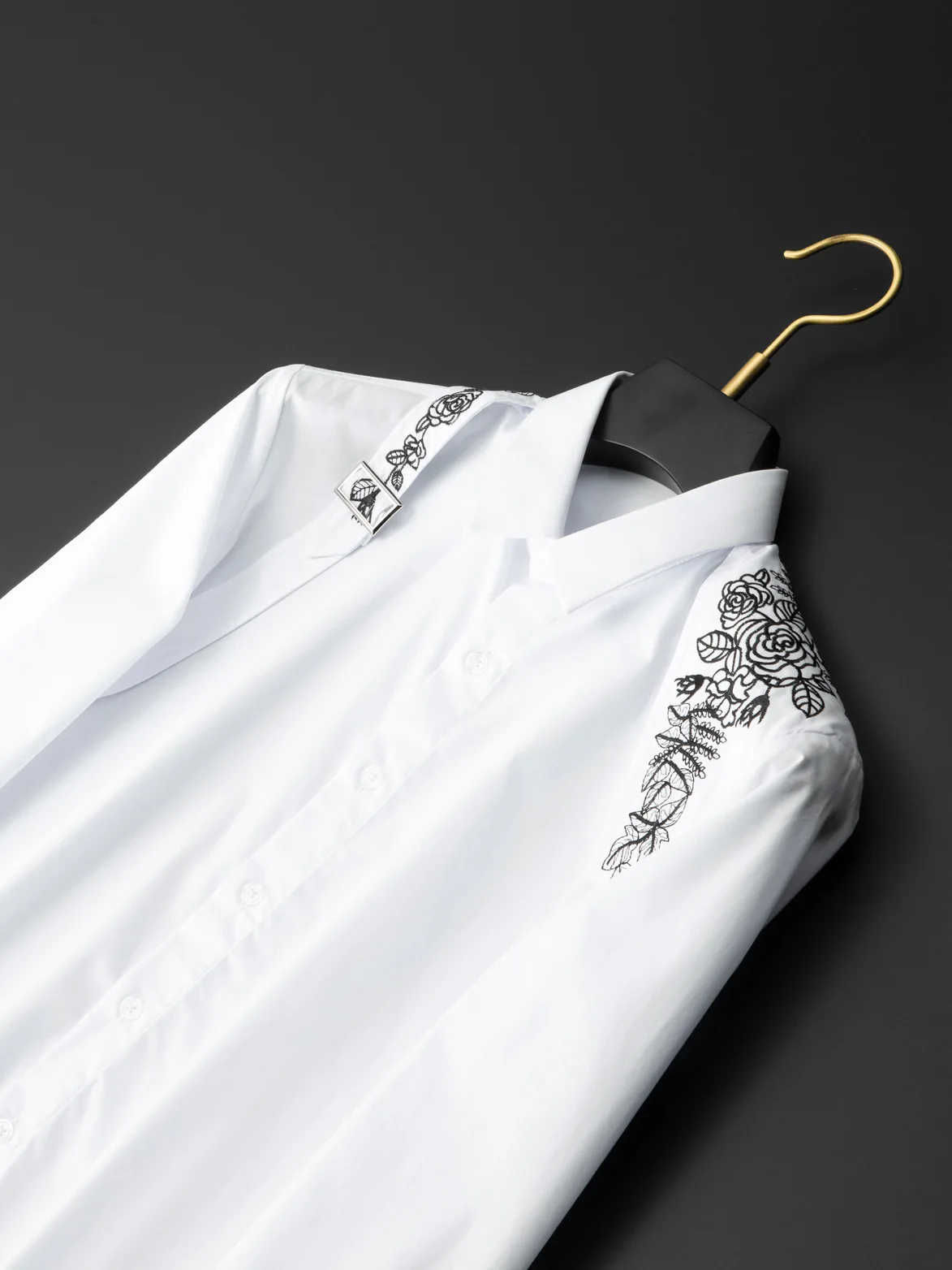 IEFB Metal Buckle Ribbon Over Shoulder High Quality Embroidery Men\'s Long Sleeve White Shirt Single Breasted Tops 2023 New Y5560