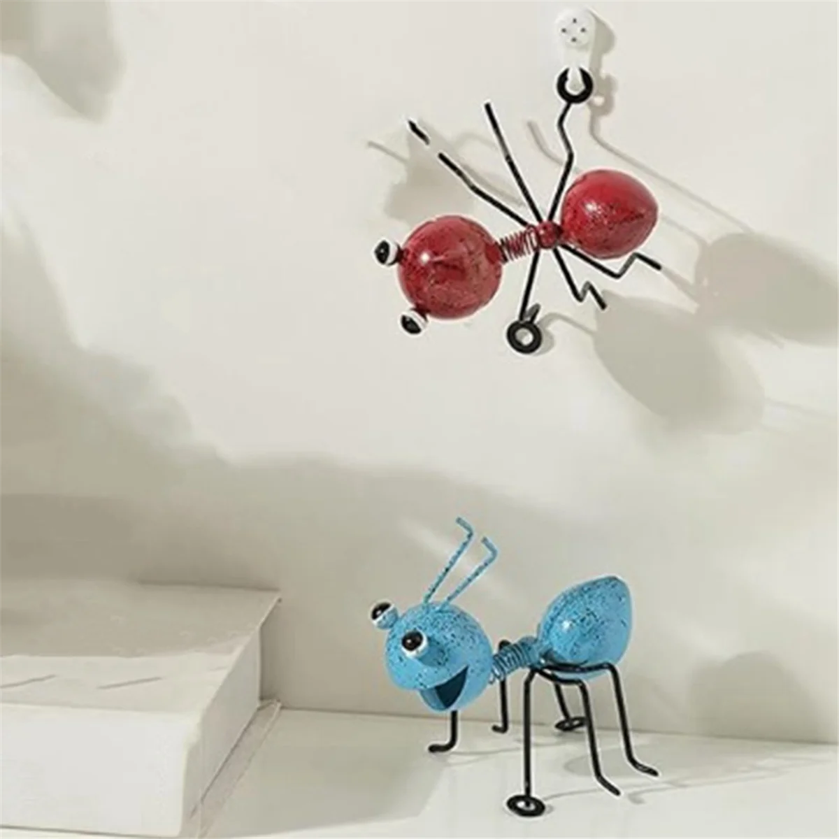 A40T 2Pcs Garden Ant Art Ornaments Metal Ant Wall Hanging Decoration Iron Art Outdoor Garden Sculpture Ornament Craftwork