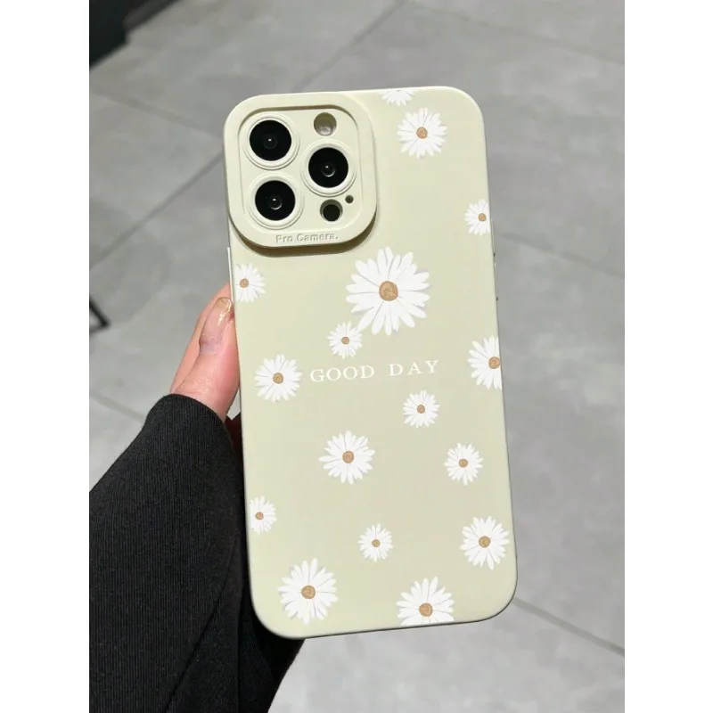 A Stylish Daisy-Patterned Phone Case in Fresh Ivory White, Compatible with iPhone 18，17, 16, 15, 14, 13, 12, 11, etc