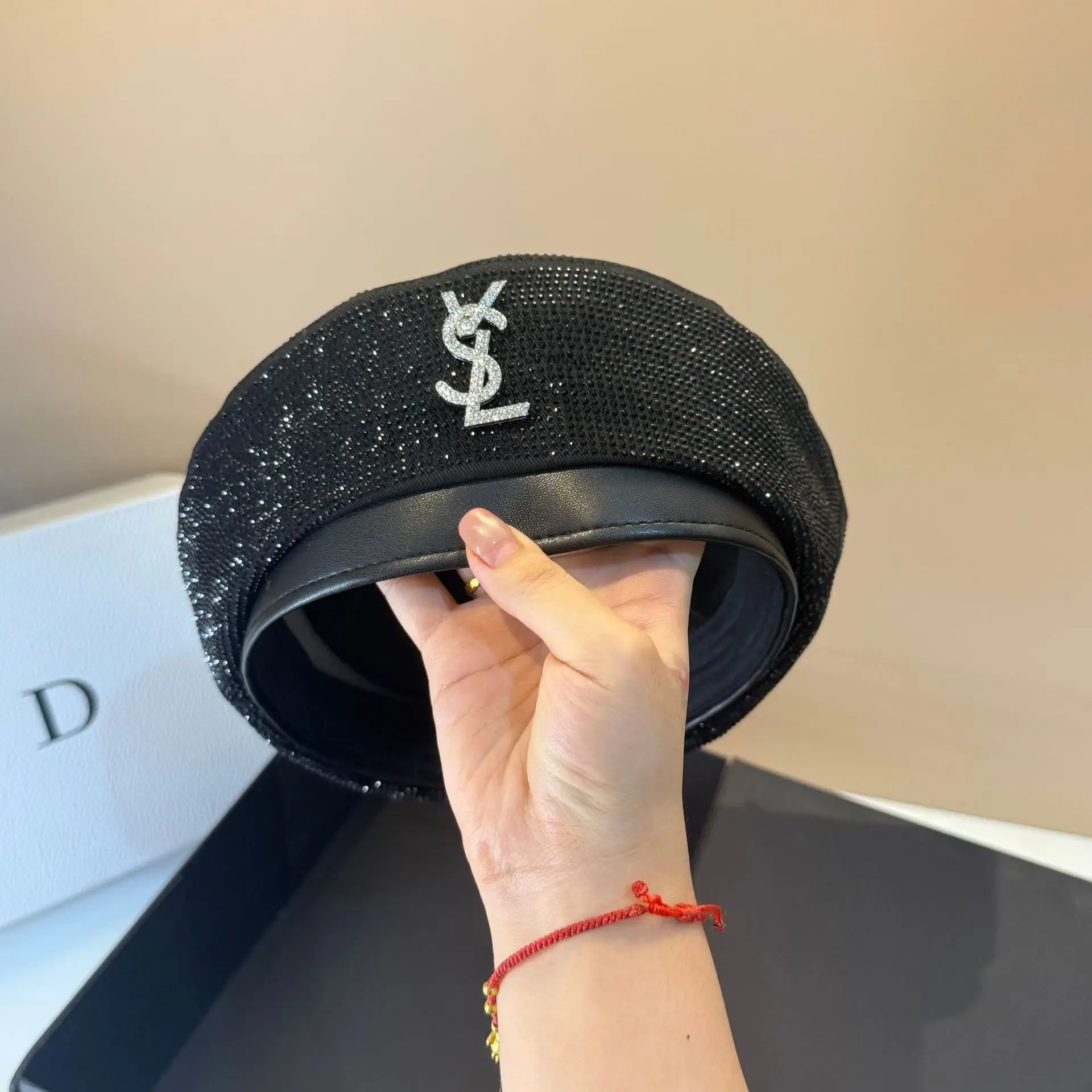 Star Dust Beret for Women, Rhinestone Embroidered Elegant Winter Hat, Sparkly Slouchy Baker Boy Cap, Fashionable Party