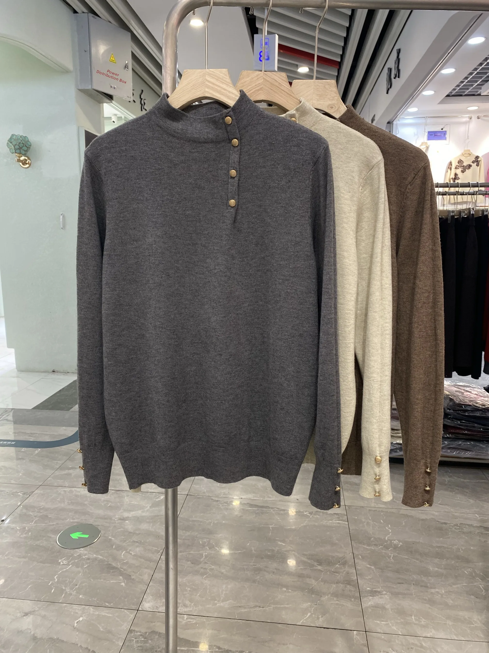 فضفاض محبوك f عالية الياقة سترة المرأة الخريف الشتاء Faionable الياقة المدورة طويلة Sve ملابس داخلية مريحة غير رسمية