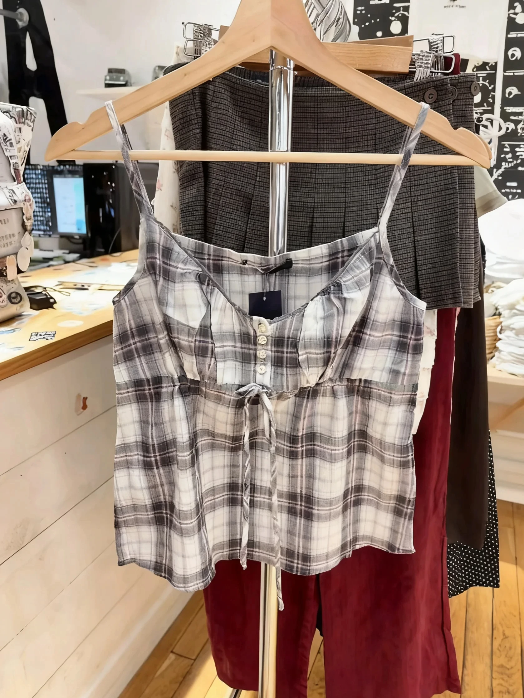 

Винтажные черные клетчатые топы на бретелях со шнуровкой и оборками, женские хлопковые сексуальные тонкие жилеты без бретелек на пуговицах, новинка лета, камзол в консервативном стиле