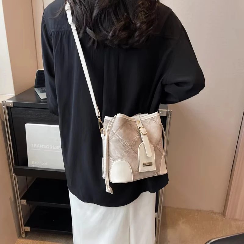 2025 new trendy best-selling single-shoulder crossbody bag with high-end texture and niche design - diamond-patterned bucket bag