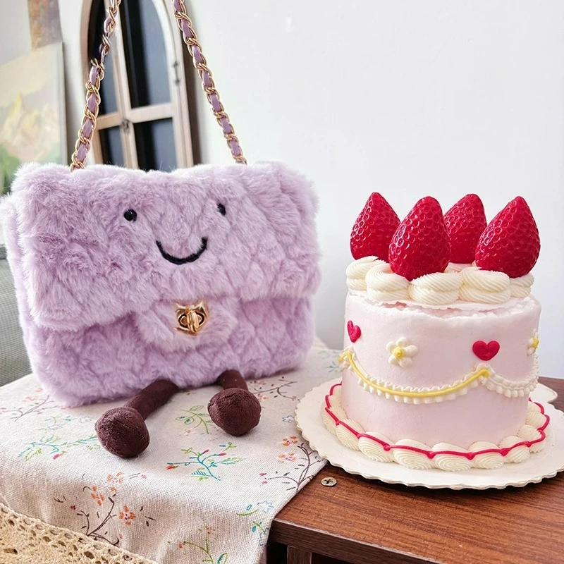 

Cute crossbody bag, fashionable plush, smiling face, parody CF handheld