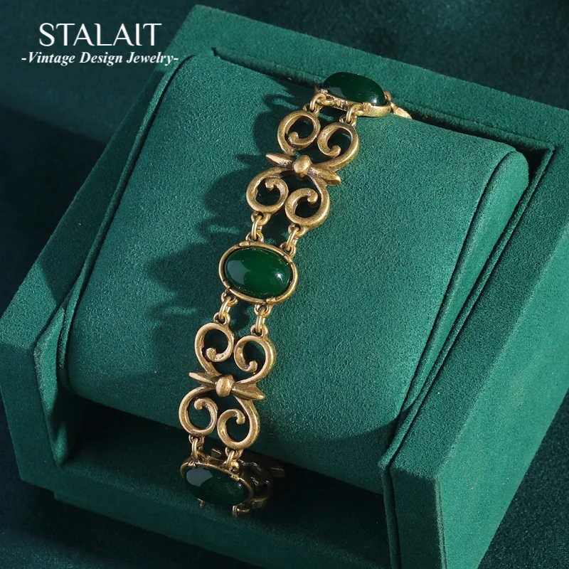 

Gold Color Hollow Butterfly Striped Egg Face Green Glass Stone Bracelets Oval Crystal Pattern Antique Jewelry Luxury Accessories