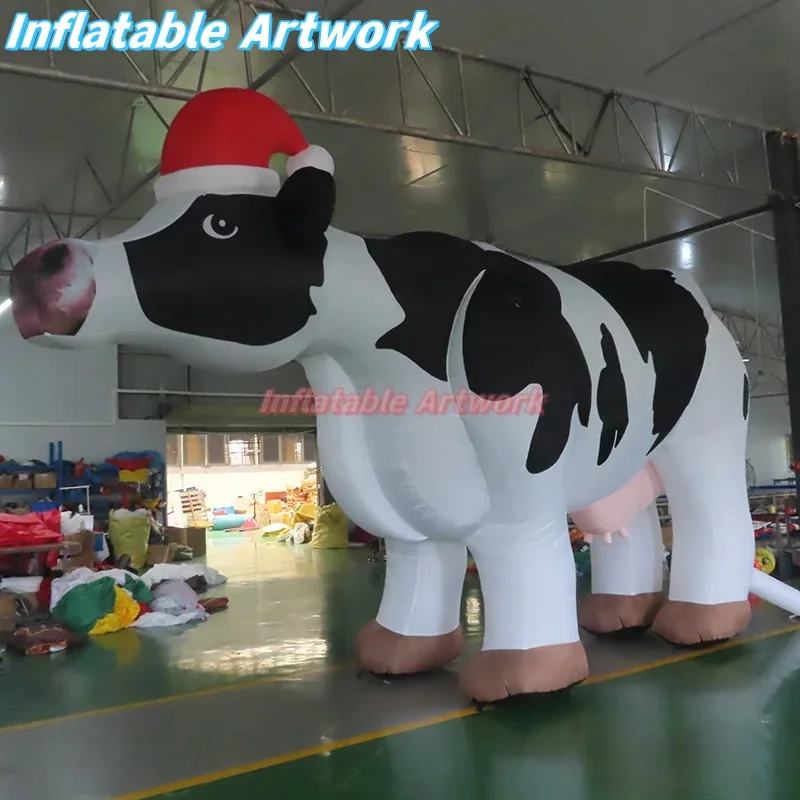 

Custom Made Giant Inflatable Dairy Cattle with Xmas Hat for Eco Friendly Stage Decoration Toy