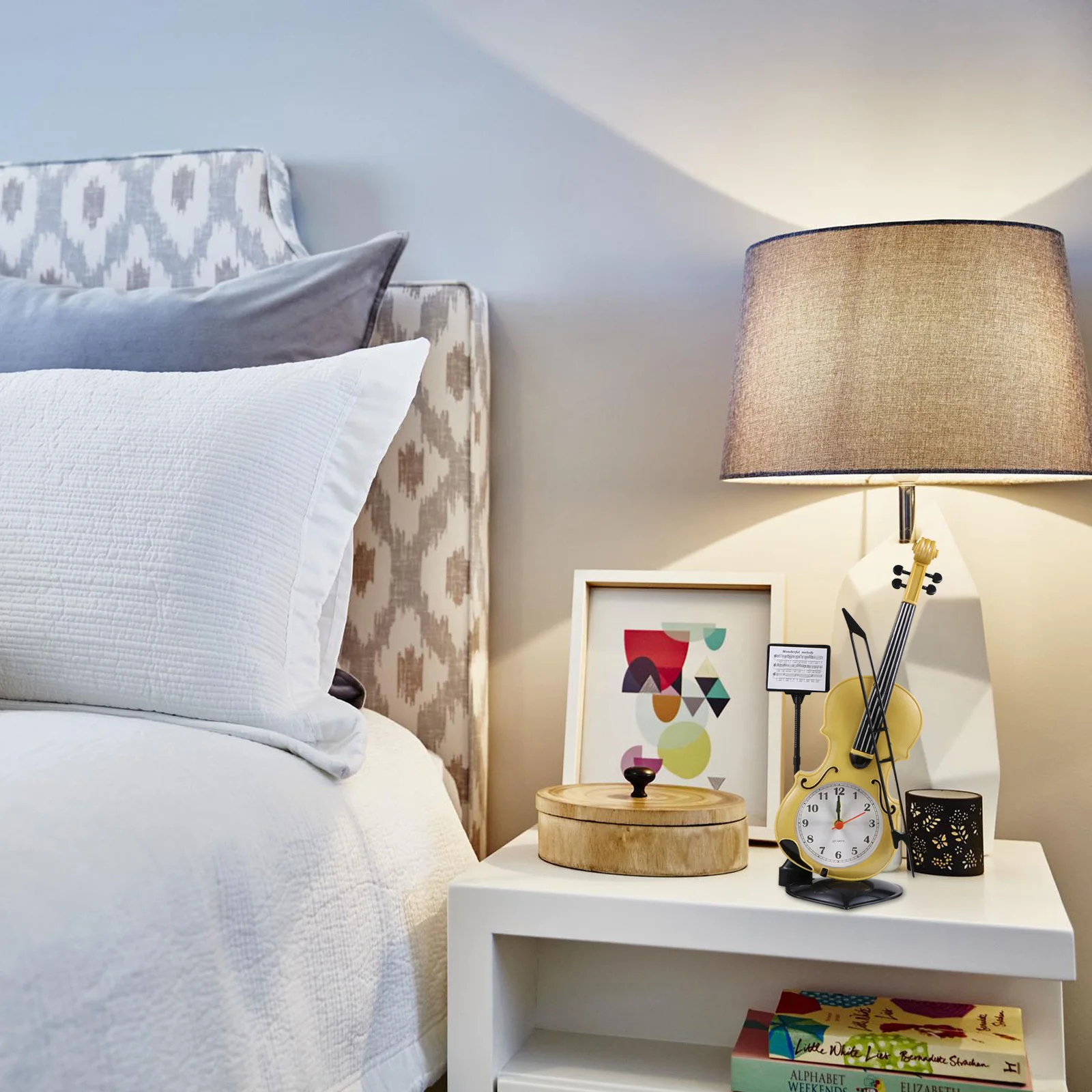 

Violin Shape Alarm Plastic Electronic Bedside Clock Decorative Desktop Clock For Home Bedroom Office Use Random Color