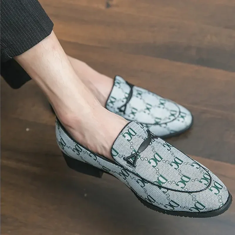 Loafers Men Denim Fabric Printed Horseshoe Buckle Decorative Low Heel Large Size 38-47 Black White Green Men Shoes WJ7903