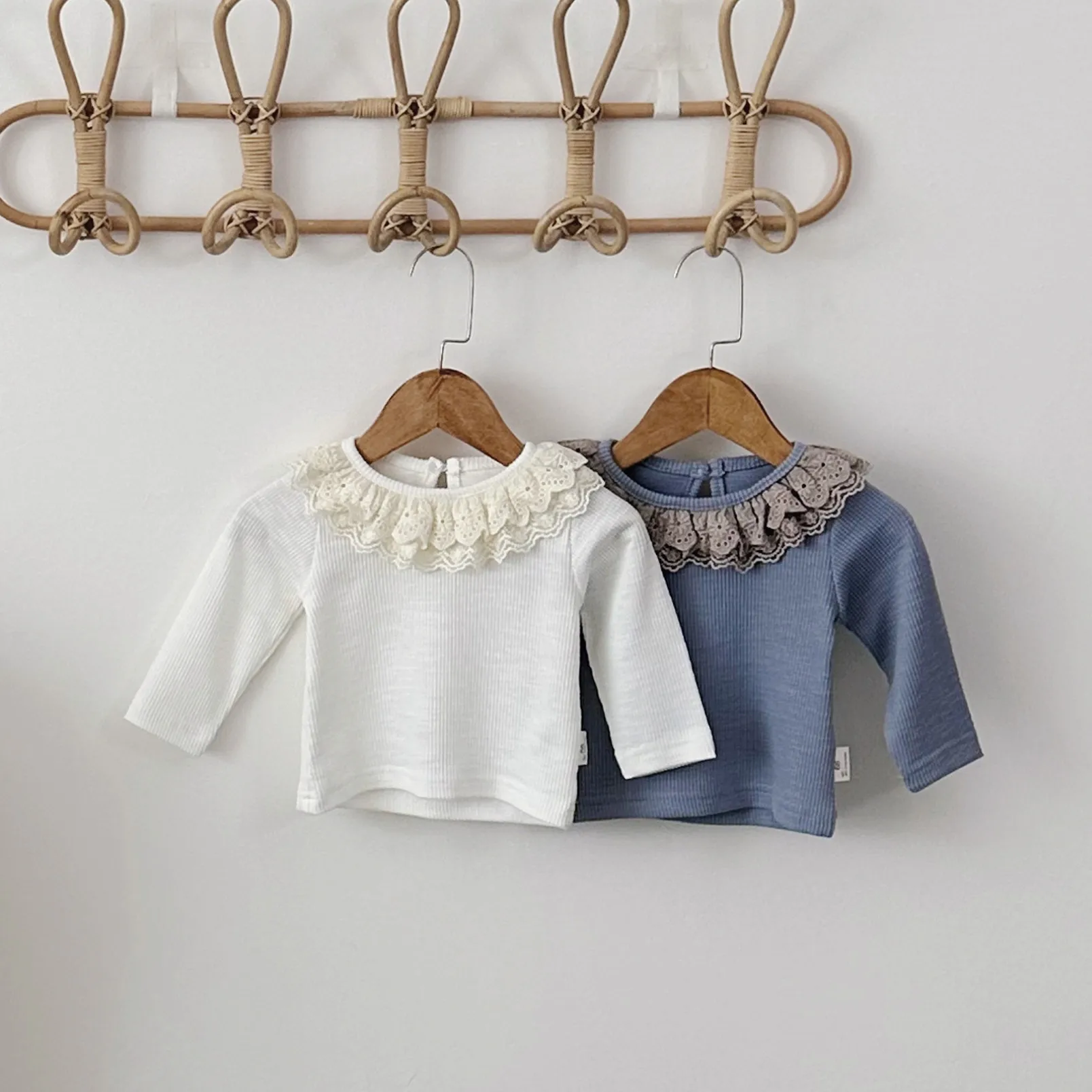 Autumn and Winter Baby Double Layered Lace Collar Long Sleeved Top for Baby Girls and Princesses Base Layer Kids T-shirt