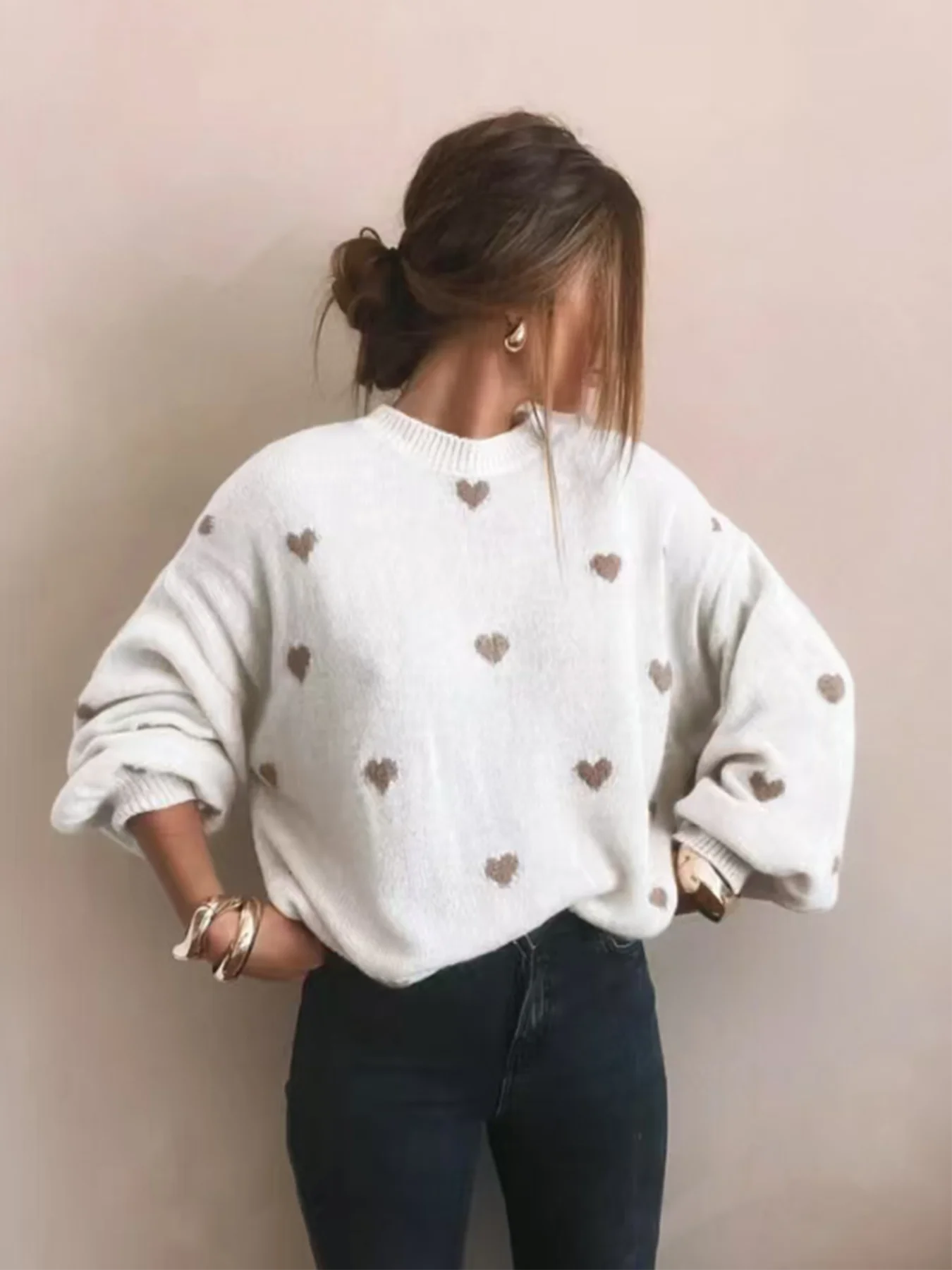 

Autumn/Winter Fashionable Heart-Shaped Round Neck Pullover Long-Sleeved Knit Sweater