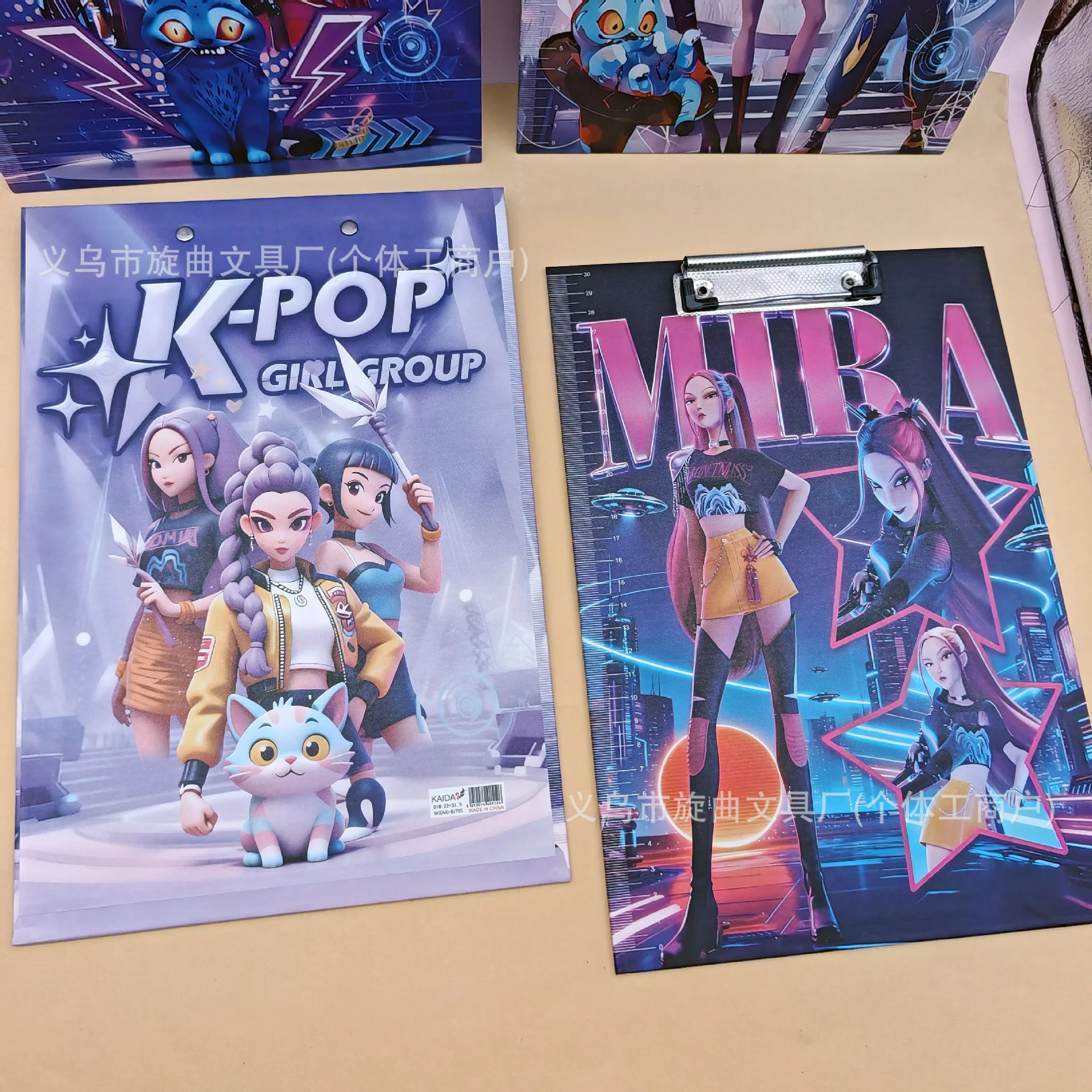 Kpop شيطان الصيادين المجموعة A4 المشبك لوحة الكرتون الإبداعية طالب ملاحظة مجلس رسم مجلد ملفات