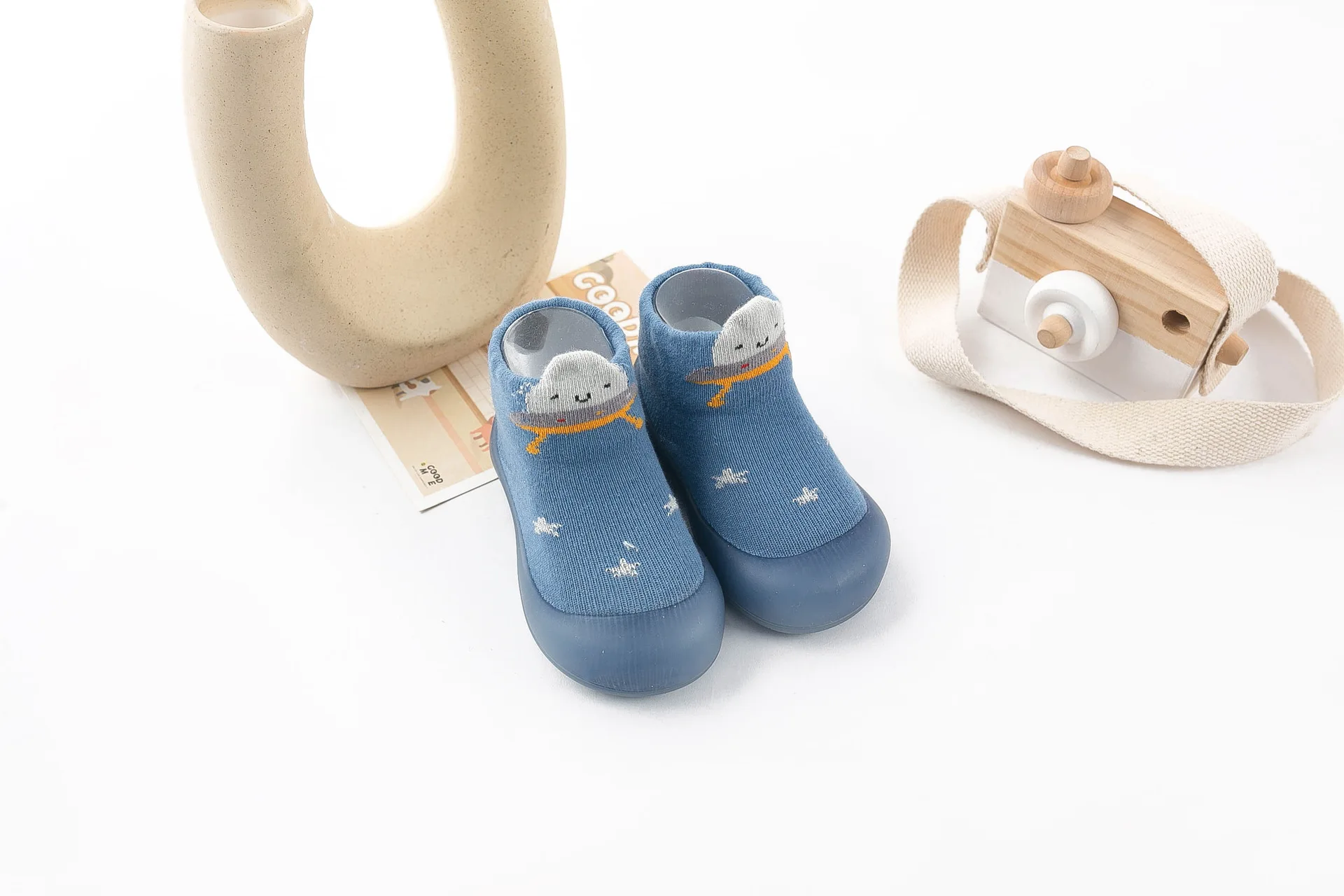 Meias de chão antiderrapante para crianças, fundo macio, bebê pequeno, primavera e verão