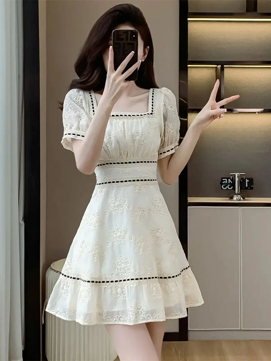 Gentle Wind Sweet Puff Sleeve Square neck Mini Dress Female Summer New Lace Splicing Embroidery Slim Short Dress Vestidos