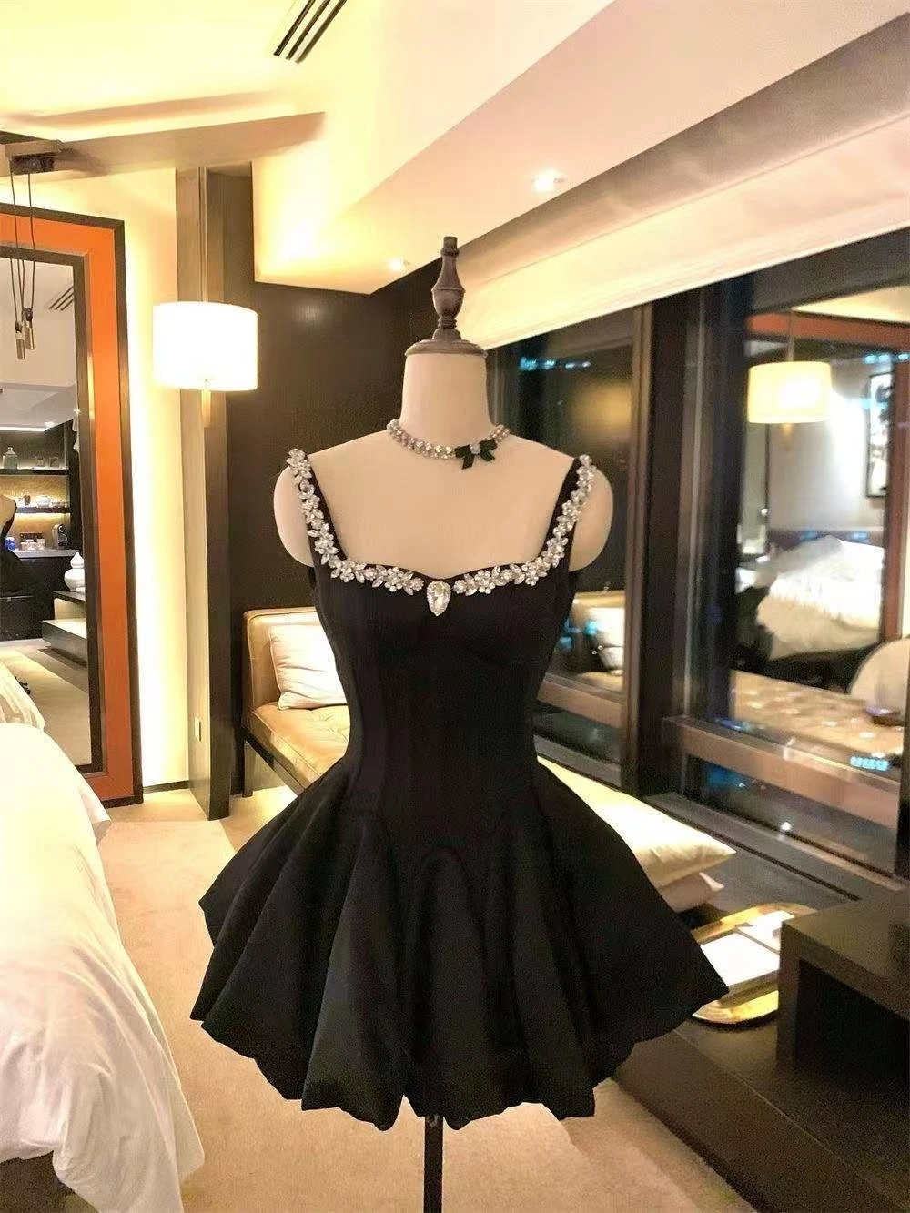 Robe d'été Vintage française au Design élégant pour femme, Mini robe rétro à épaules dénudées, avec nœud féerique, tenues chics de fête, 2025