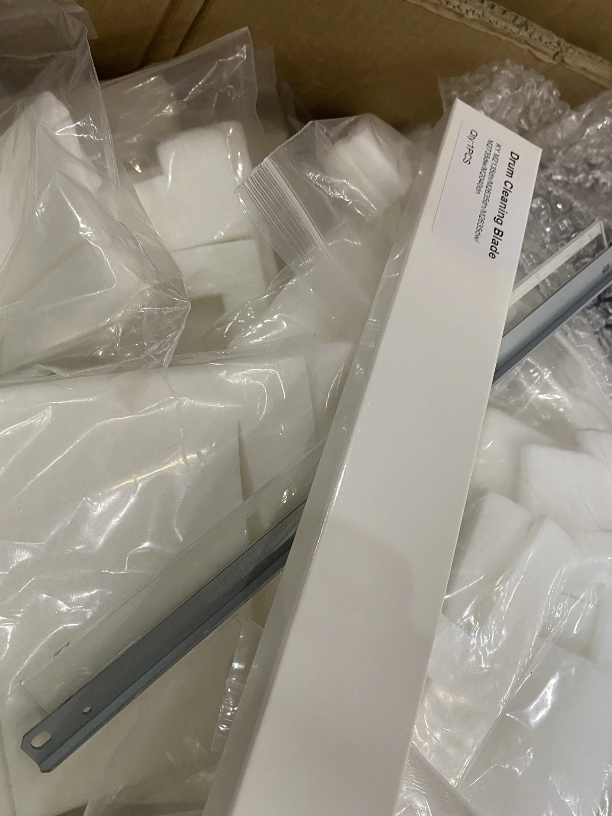 

10X DK-1150 DK1150 302RV93010 Лезвие для чистки барабана для Kyocera M2040 M2135 M2540 M2635 M2640 M2735 P2040 P2235 M2040dn M2135dn