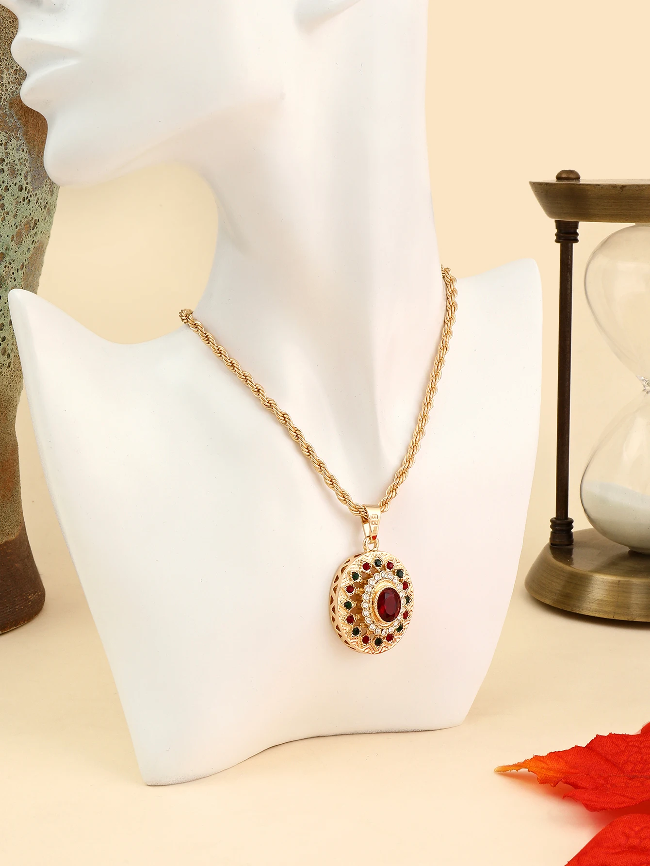 Moroccan Ethnic Oval Pendant Necklace Gold Twist Chain Multi‑Color Rhinestone Inlaid Women Vintage Wedding Statement Jewelry