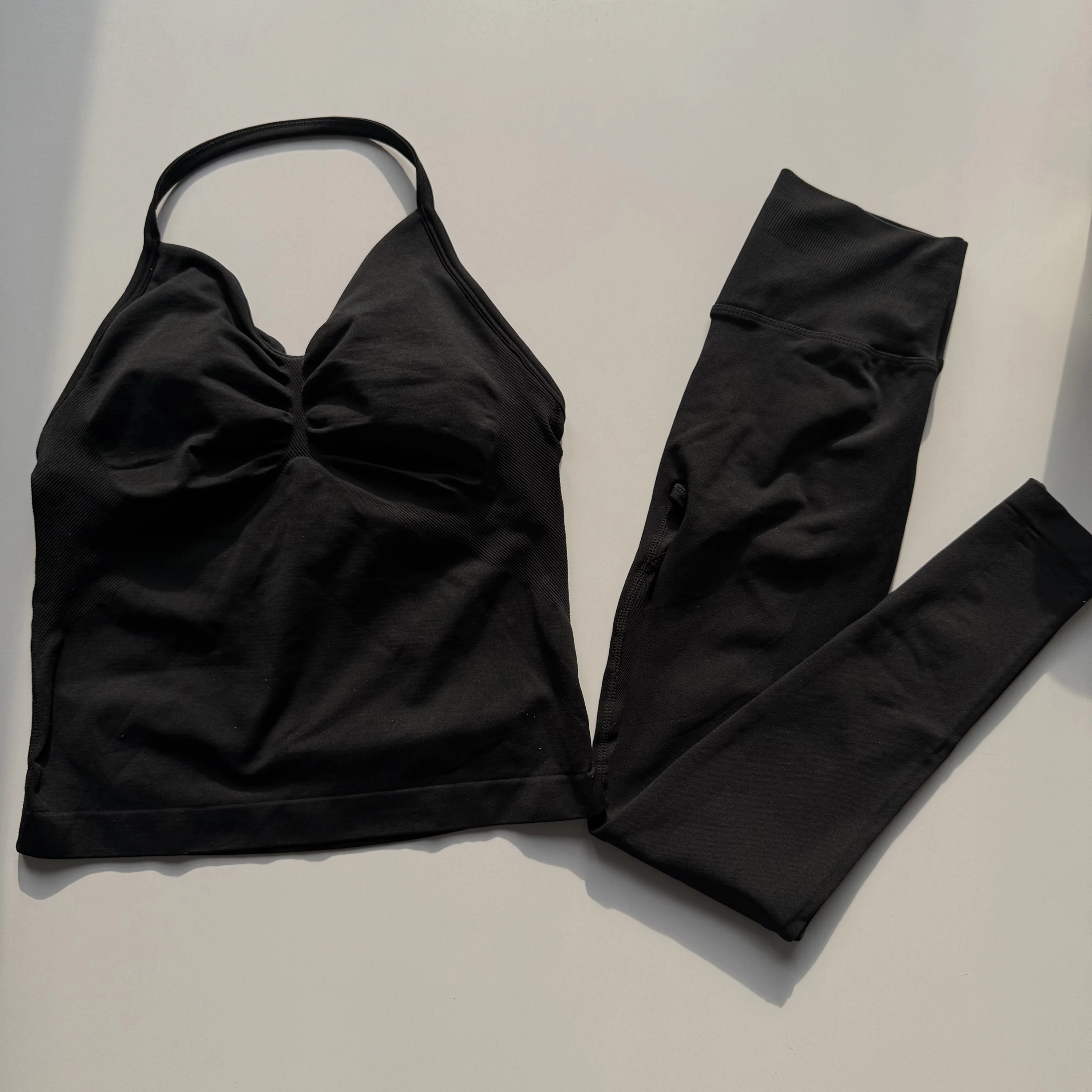 2-teiliges Sport-Set für Damen: Push-Up-Yogahose mit Rückenlöchern, Fitness-BH, High-Waist-Leggings, nahtlose Tights, Trainingsanzug – Detail 13