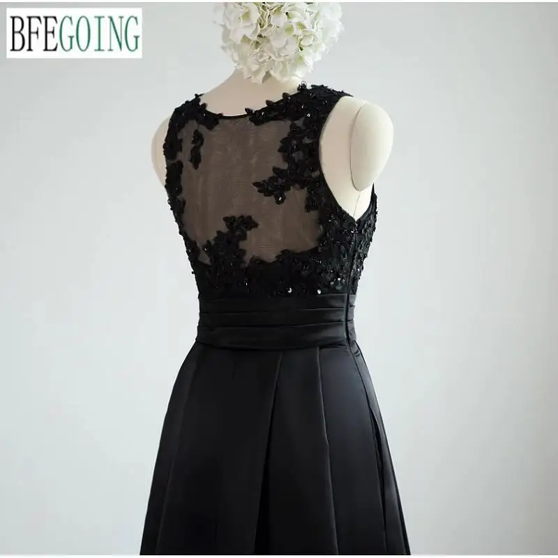 Robes de mariée trapèze simples, avec des Appliques en Satin personnalisées, longueur au sol, sans manches