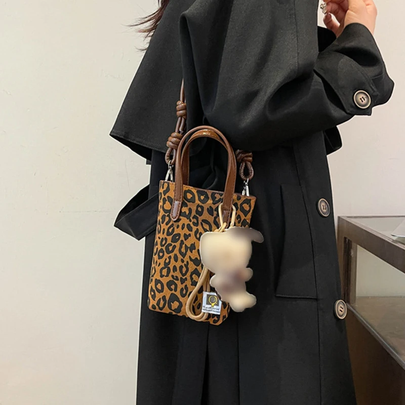 Retro Niche Leopard Print Bag Damska jesienno-zimowa wszechstronna torba kurierska Super Fire Suede Mobile Phone Small Square Bag