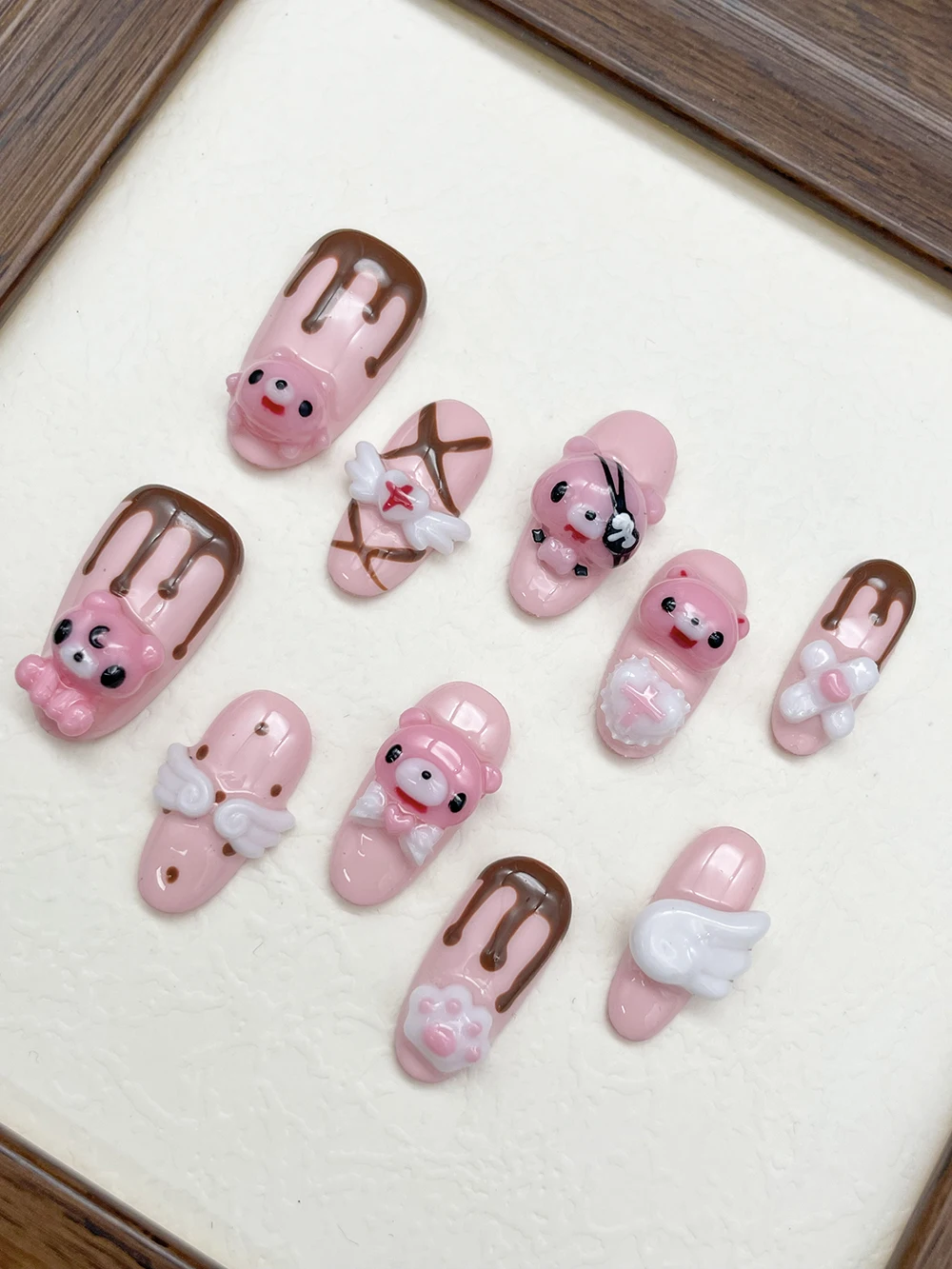 

Kawaii Cute 3D Pink Little Bear Press On Nails Art Sweet Wings Hand-Drawn Chocolate Cartoon Fake Nails Birthday Gift