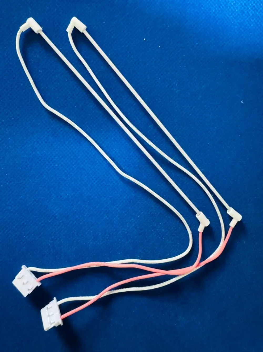 

Лампы подсветки CCFL с кабелем 130ммx2.0мм для 5.7-дюймовых промышленных экранов, ЖК-дисплеев и ноутбуков