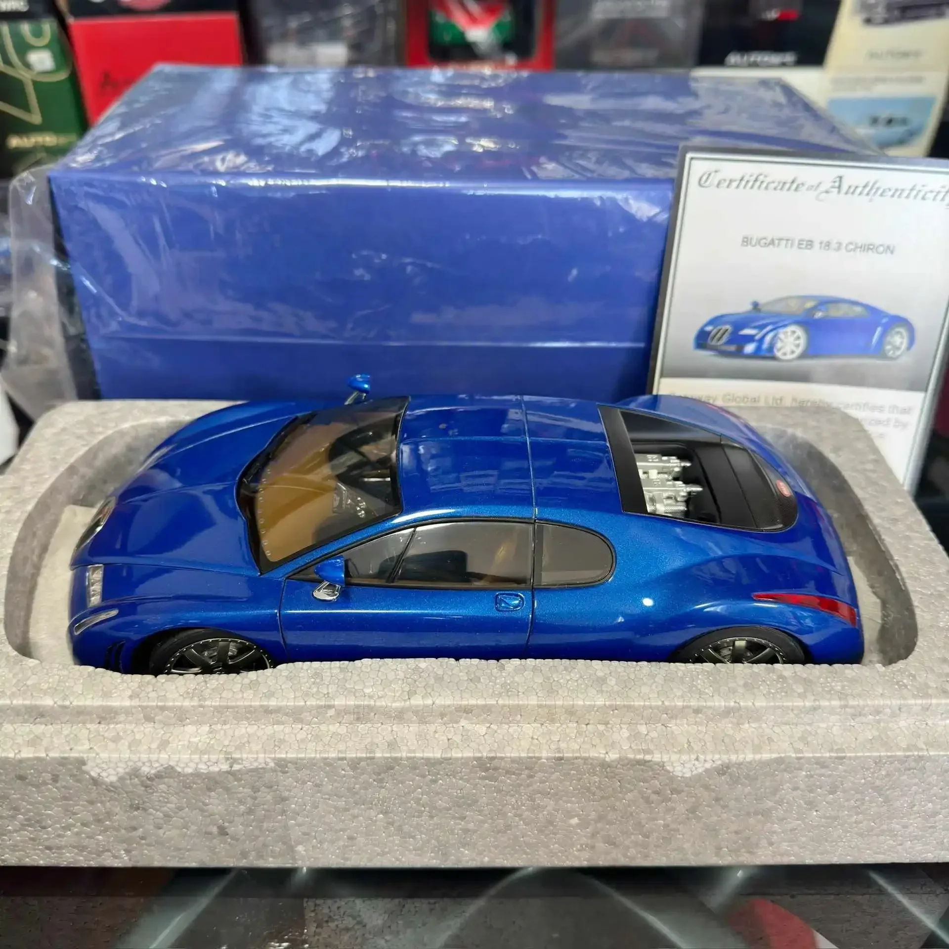 

Autoart 1:18 Chiron EB 18.3 Blue Simulation Limited Edition All Open Alloy Metal Static Car Model Toy Gift