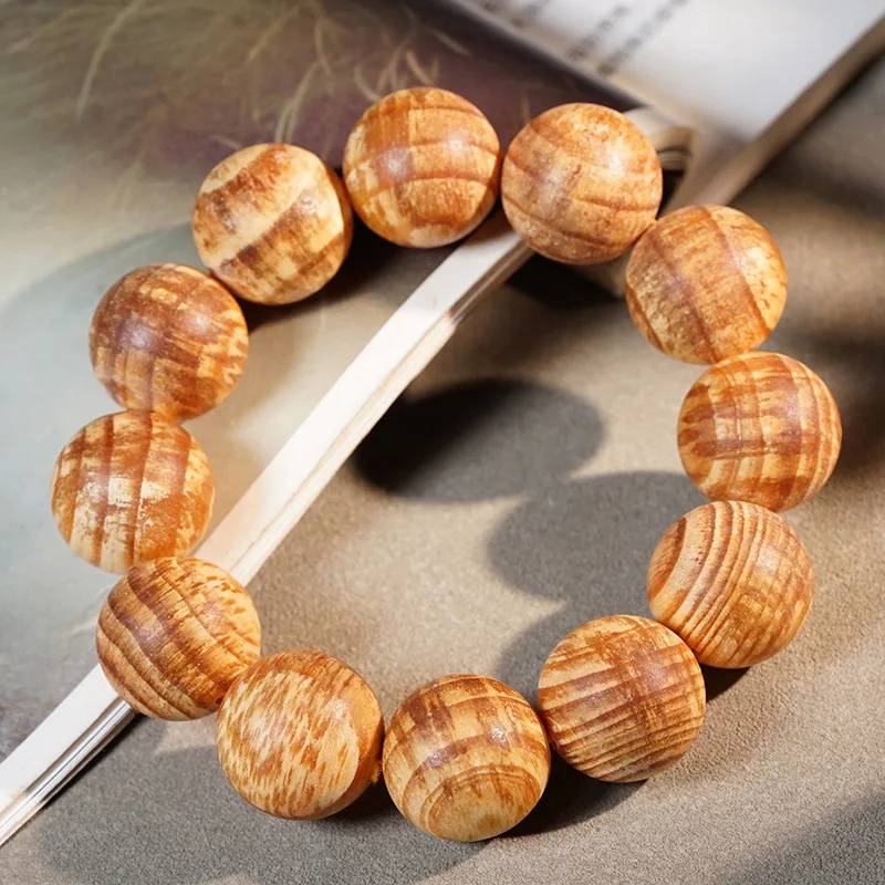 Amber wood ant-leg Buddhist prayer beads bracelet, wooden string, Northern agarwood , old pine resin material, transluce