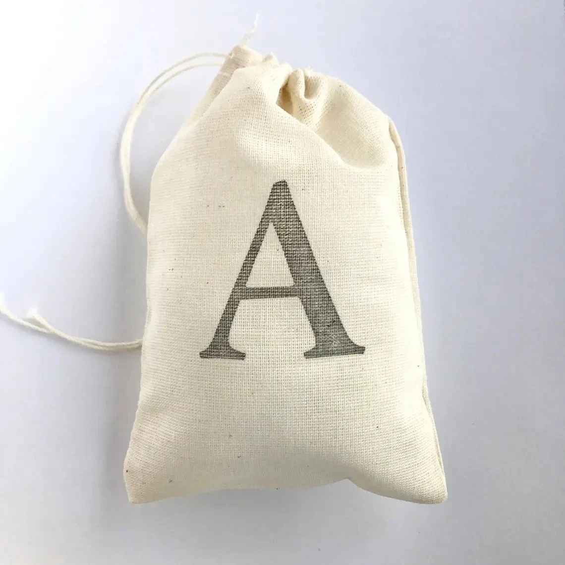 20 Pcs Monogram Initial Favor Bags Personalized Letter Party Bag Wedding Welcome Gift Candy Goodie Baby Bridal Shower Bacheloret