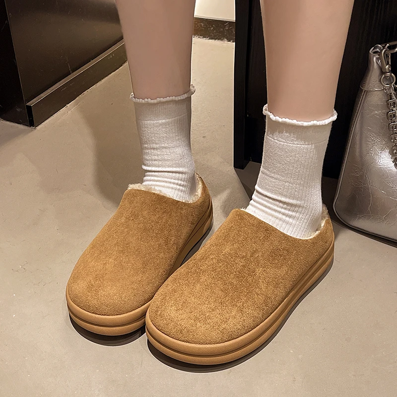 รองเท้ามุลเลอร์แต่งขนเฟอร์ สไตล์ใหม่สำหรับฤดูใบไม้ร่วงและฤดูหนาว รองเท้าแตะสำหรับใส่เป็นเสื้อคลุมด้านนอกที่ให้ความอบอุ่น รองเท้าแตะผ้าขนสัตว์มีฮู้ด