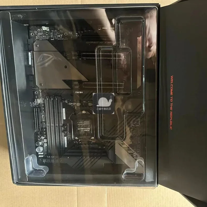 محاصر لـ ASUS ROG MAXIMI XIII HERO Player Country، واجهة Thunderbolt 11900K