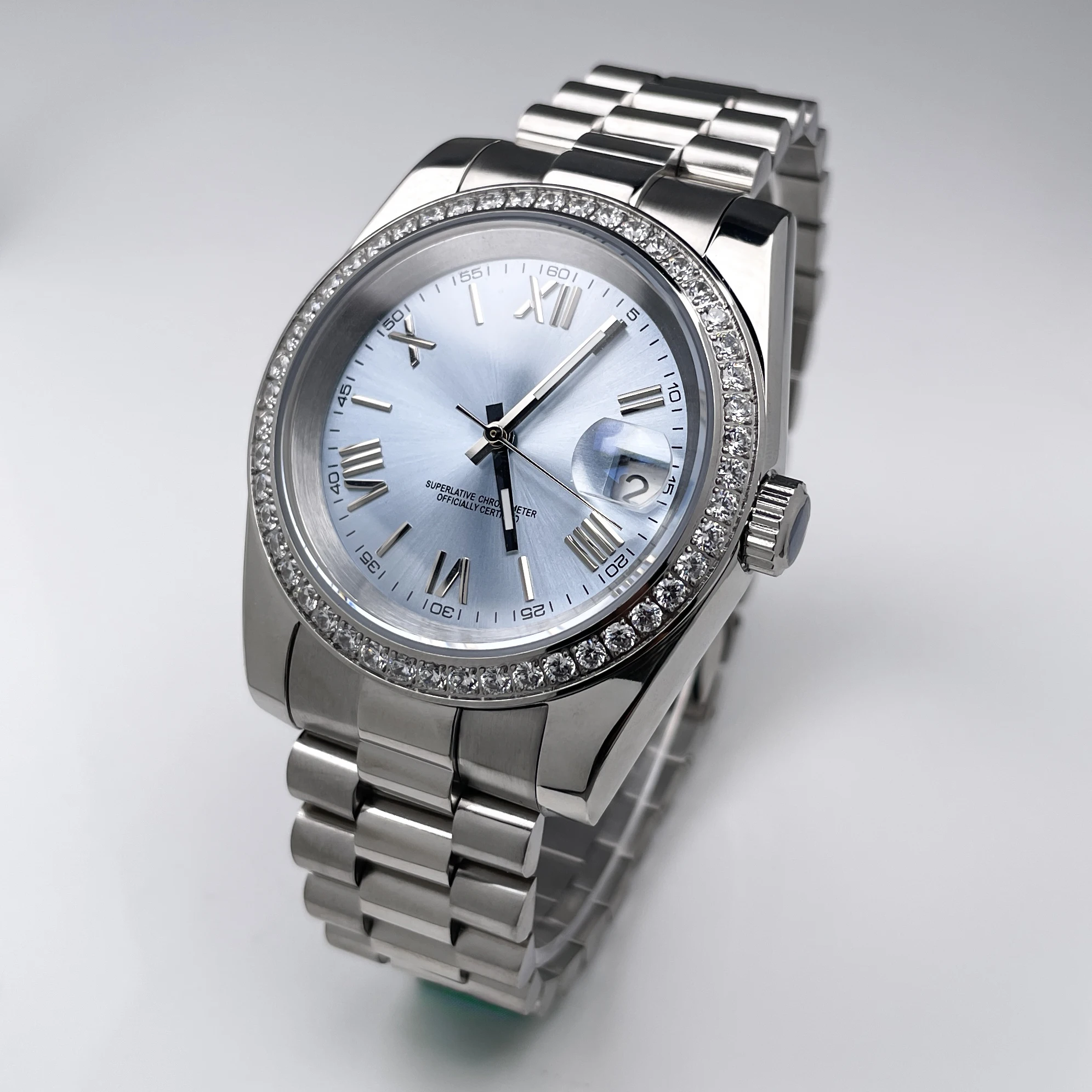 Stainless Steel Luxury Watch Inlaid Zircon for Male Female, 36 & 39mm Sizes, Date Window, Equipped with Chinese NH35 Movement