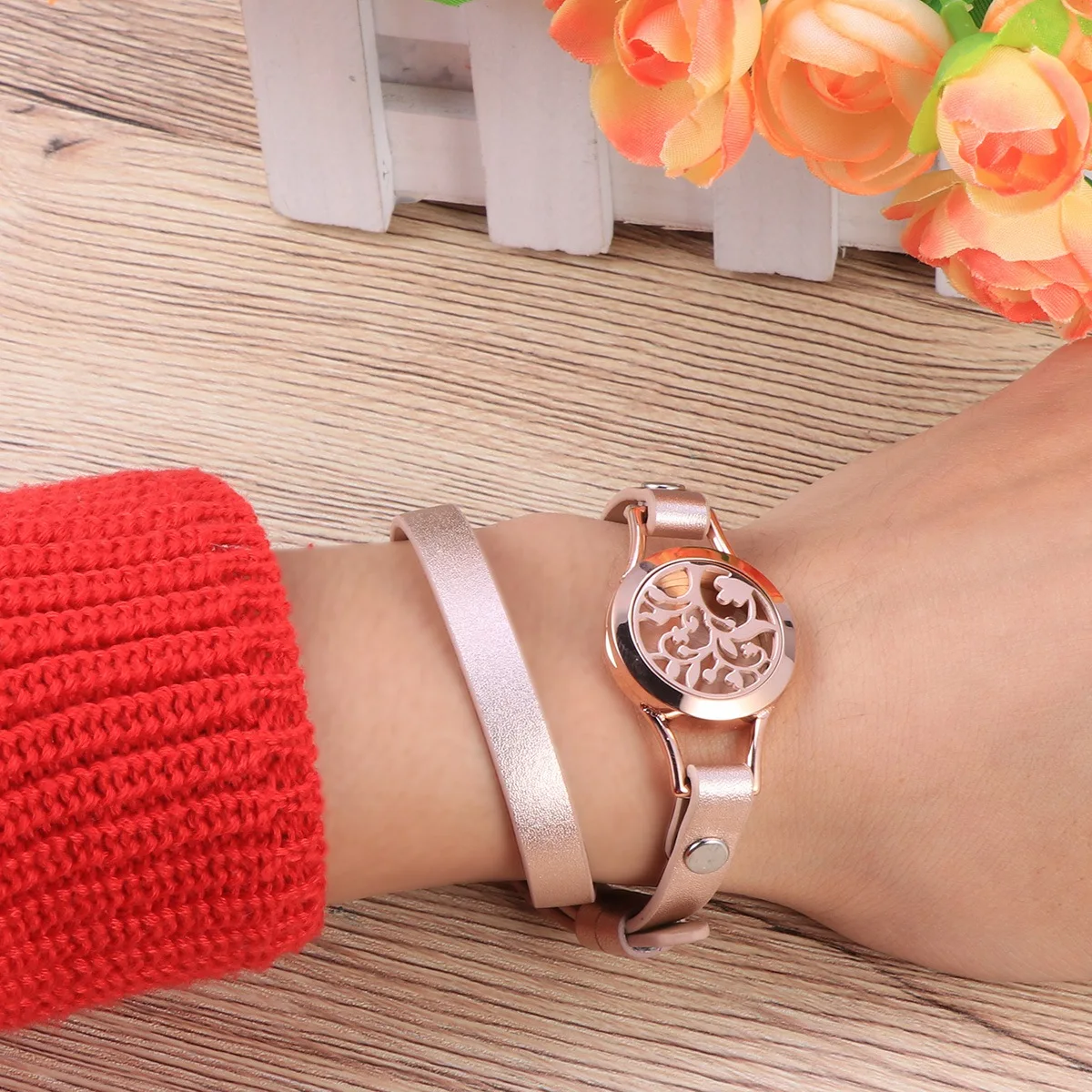 

Aromatherapy Bracelet Fashionable Diffuser Locket Hollow Out Essential Oil Perfume
