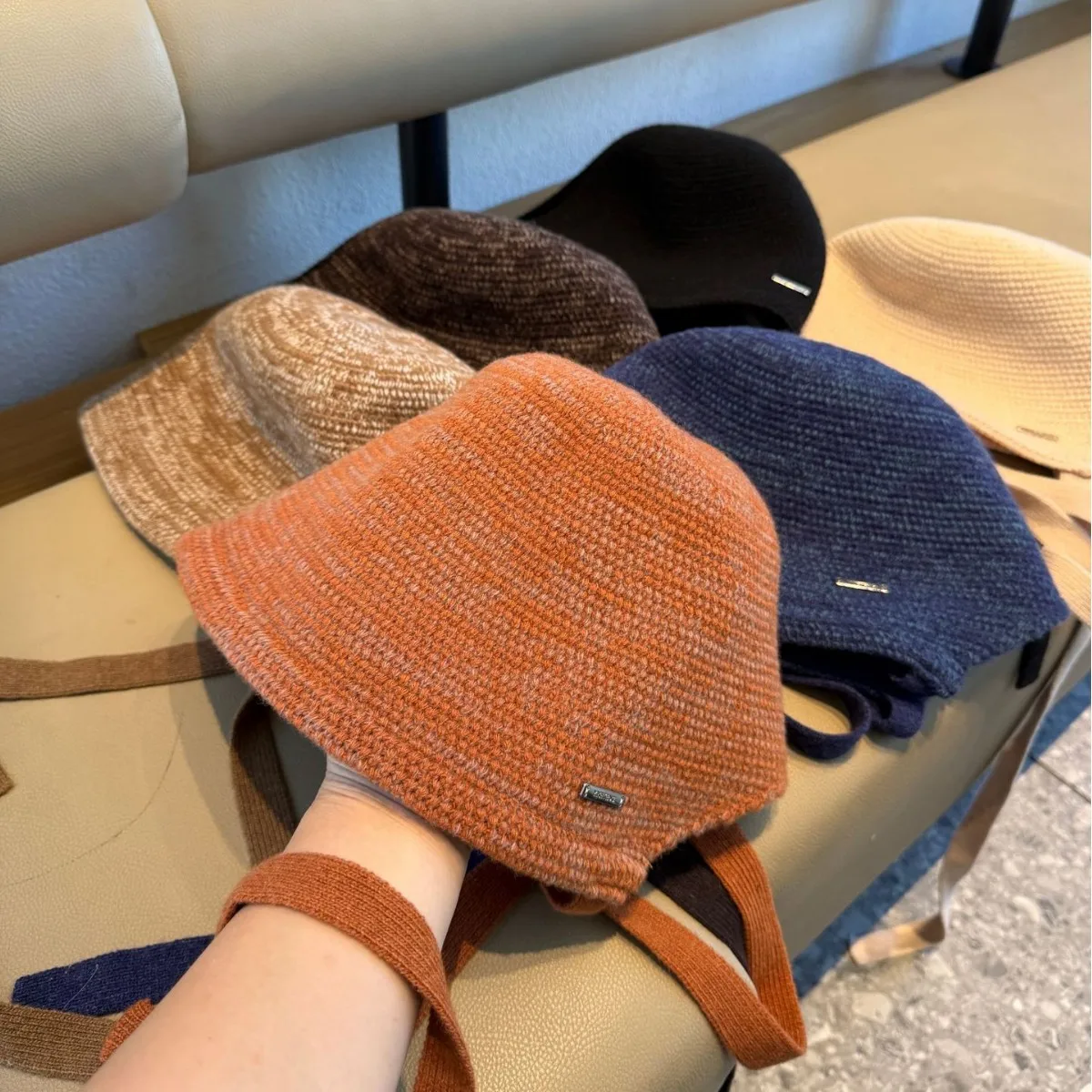 Premium Wool Knit Bucket Hat Autumn Winter Back Split Large Head Fisherman Cap Slim Face Warm Fashion Hat for Women