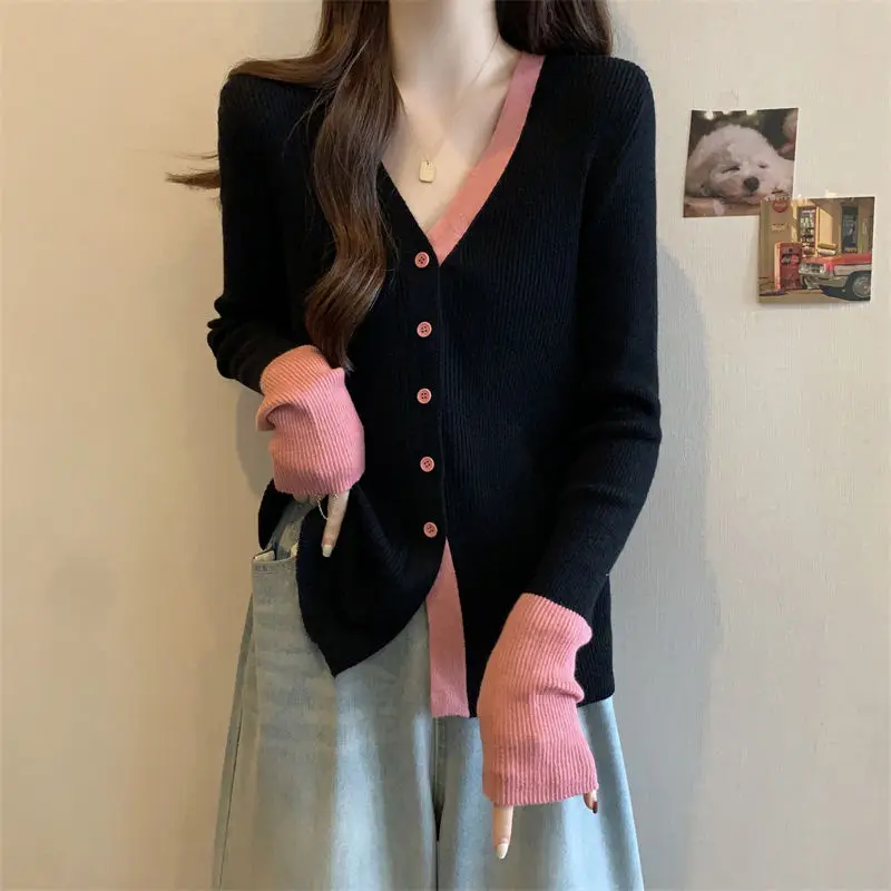 

Трендовый кардиган из двух предметов с контрастным v-образным вырезом, весенне-осенний тонкий корейский свитер на пуговицах с длинными рукавами, модная милая женская одежда