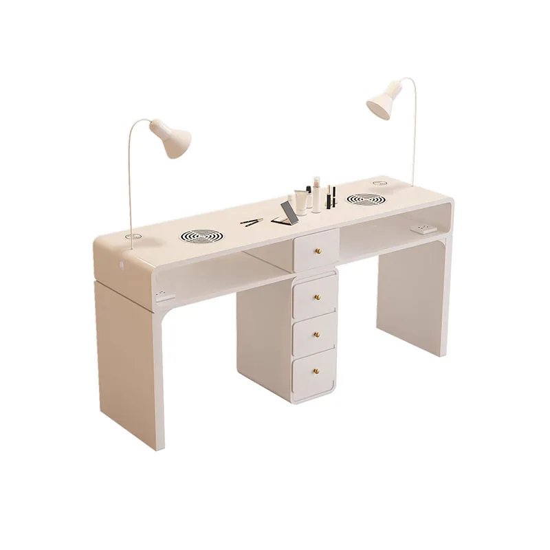 Moderner, minimalistischer Nageltisch, hochwertiger, ästhetischer, klassischer, attraktiver Nageltisch, schönes, ordentliches Bureau, manucure Salonmöbel