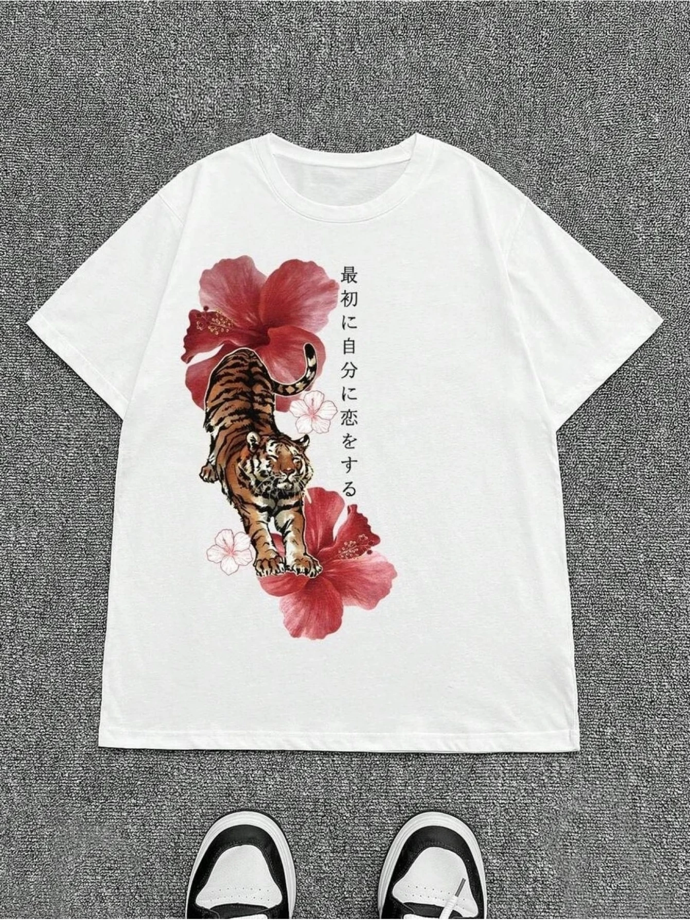 Japanese Vertical Text Tiger Hibiscus Print T Shirt Love Yourself Quote Harajuku Vintage Casual Cotton Tee