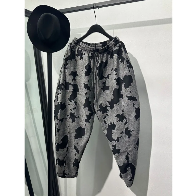 HKSH Men Trendy Design Loose-Fit Print Wide-leg Pants Lightweight Elastic Waist Harem-Pants Wrinkle-Free High-end Casual HK24389
