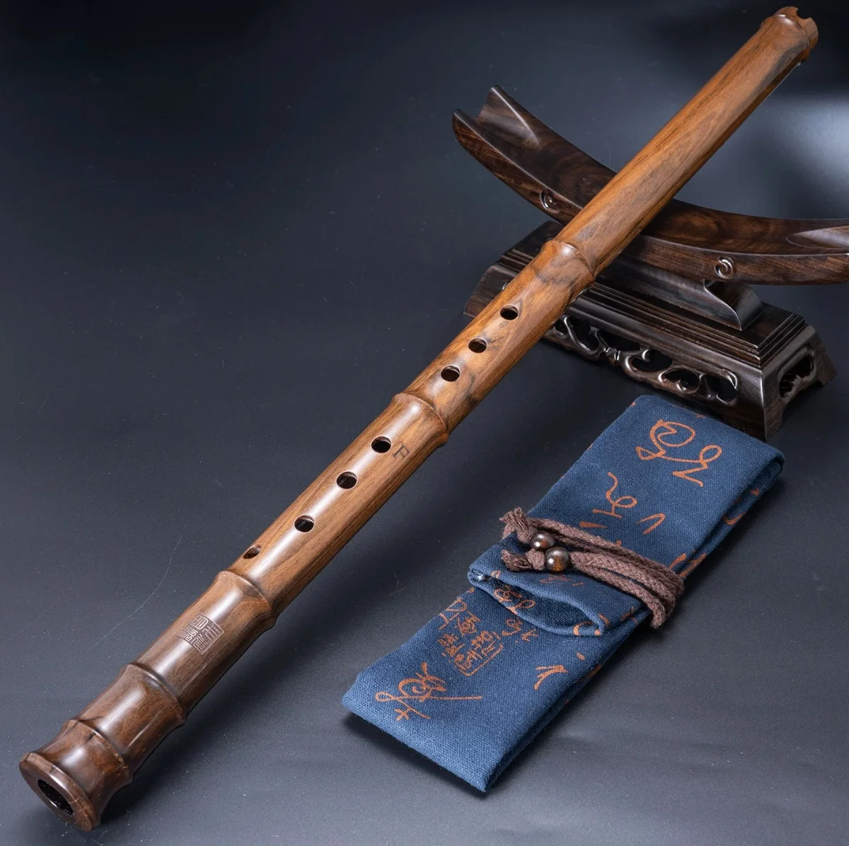 Yellow Sandalwood Nanxiao Flute One Piece Solid Wood 8 Holes Through End Crack Resistant Professional Performance Chinese Vertic