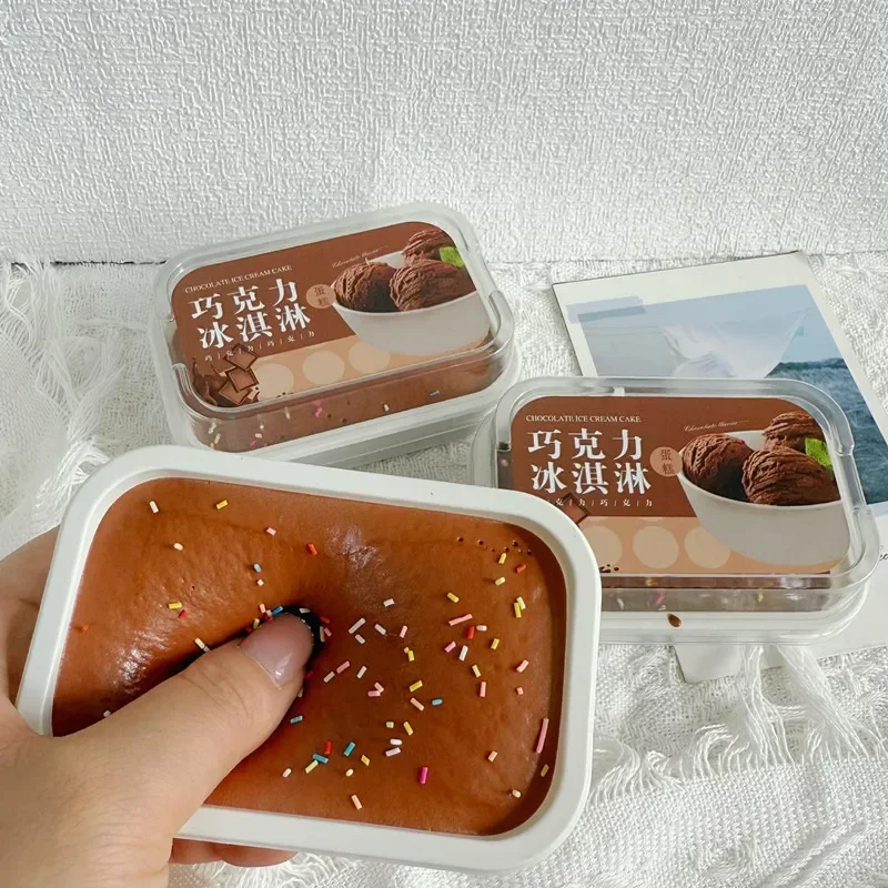 Tiramisu-Eiscreme-Kuchen-Quetschspielzeug, langsam zurückfederndes Quetsch-Fidget-Spielzeug, Stressabbau-Anti-Angst-Desktop-Entspannungs-Geschenk – Detail 6